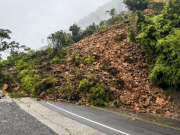 Economía de transportadores impactada por derrumbe en vía Medellín- Bogotá