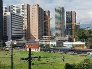 De talleres, bodegas y comercios a nuevo vividero