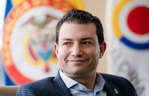 Carlos Felipe Córdoba declinó a su precandidatura presidencial por el P. Conservador