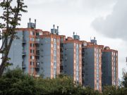 Cae intención de consumidores a comprar vivienda y bienes durables