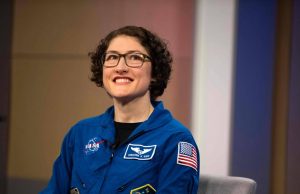 ¿Quién es Christina Koch, la primera mujer en viajar a la Luna con Artemis II?