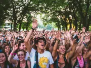 Charli XCX, Tate McRae y The Smashing Pumpkins encabezarán Lollapalooza Chicago 2026