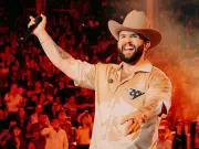 Carín León será el primer artista en presentarse en el Nu Stadium: inaugurará la cartelera de conciertos del nuevo estadio de Miami