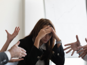 Tratar a diario con personas molestas y complejas lo hace envejecer más rápido: esto dice estudio