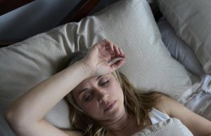 Descansar de más también enferma: expertos alertan sobre los riesgos del reposo prolongado sin indicación médica