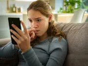 Las redes sociales están creando una generación infeliz: ‘Reporte de felicidad’