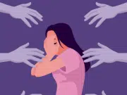 El 65 % de las mujeres en Colombia no se siente segura caminando sola de noche, revela informe