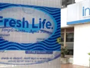 Alerta sanitaria en Colombia por comercialización de agua con registro vencido: Invima ordena el retiro inmediato de Agua Fresh Life