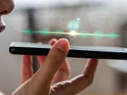 ¿Por qué su celular lo escucha cuando dice ‘Ok, Google’ o llama a ‘Siri’? Así es el complejo sistema