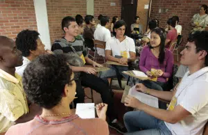 La realidad de los jóvenes en Colombia: 4 de cada 10 viven en pobreza multidimensional