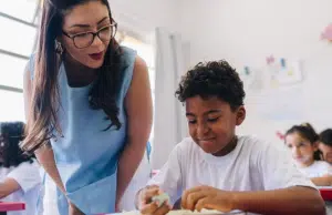 Estos son los nuevos salarios de profesores de colegios y universidades públicas del país: Gobierno anunció nueva bonificación
