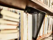 ¿Los libros digitales ya superan a los físicos en ventas? Informe revela su crecimiento en Colombia y los géneros que dominan el mercado