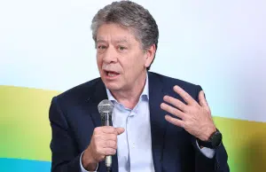 ‘La agenda de la desestabilización’, nuevo libro de Bruce Mac Master
