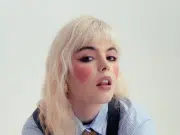 ‘Bogotá es la ciudad de los besos rotos’: Antonia Jones le canta a la ‘tusa’ en su último álbum