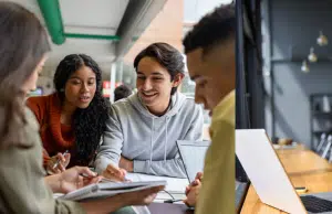 Así puede encontrar todos los cursos gratis y becas para estudiar en el extranjero desde Bogotá