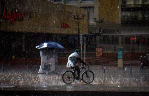 ¿A qué se debe que esté lloviendo tanto en Colombia?