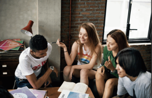 Educación multilingüe crece con fuerza en Medellín