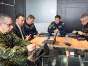 Colombia y Ecuador investigarán hallazgo de bomba en la frontera