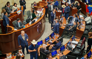 Reforma tributaria del gobierno sigue sin ambiente en el Congreso de la República