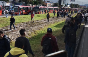 Movilidad en Bogotá: protestas afectan las troncales Caracas y NQS