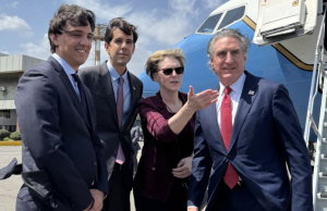 Secretario de EE. UU. llega a Venezuela para reunión con Delcy Rodríguez