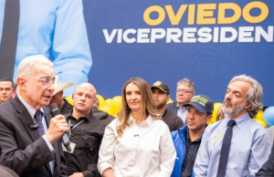 Libertad y transparencia: análisis de Uribe sobre Valencia y Oviedo