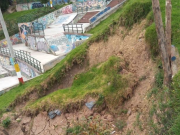 Deslizamiento de tierra afecta parque en barrio Los Alpes, Bogotá