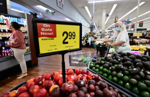 Inflación en EE.UU. se mantiene estable en febrero: 2,4% interanual