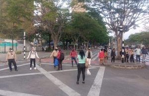 Concentración indígena bloquea acceso a La Alpujarra