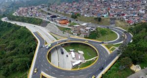 ¿Qué proponen los candidatos para combatir crisis fiscal y el gasto desbordado?