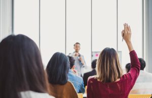 ¿En cuánto mejoran los ingresos de las personas tras cursar una maestría en Colombia? Datos oficiales revelan el incremento salarial en cada carrera