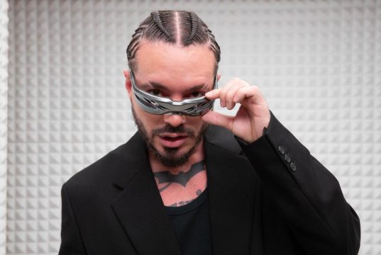 ¿Qué le pasó a J Balvin en la frente? El artista explicó el origen del golpe que mostró en redes sociales