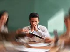 Tener relaciones estresantes puede acelerar el envejecimiento, revela estudio