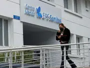 EPS Sanitas se quedará sin el servicio de Cruz Verde para la entrega de medicamentos desde el 1 de octubre de 2026
