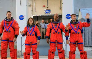 Artemis II ajusta su órbita tras el despegue y se prepara para su viaje hacia la Luna