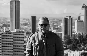 Mario Mendoza presenta La hora de los lobos, una mirada cruda a las mafias emergentes de América Latina