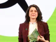 ‘En las ficciones, cualquier normalidad está para ser quebrada’: Samanta Schweblin, ganadora del Premio Aena de Narrativa Hispanoamericana