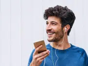 Cinco razones del regreso, y con fuerza, de los audífonos con cables