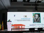 Uruguay regula los alquileres turísticos y reabre el debate en Colombia por las plataformas de renta corta
