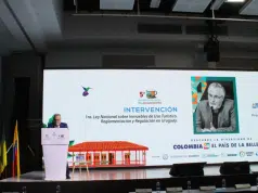 Uruguay regula los alquileres turísticos y reabre el debate en Colombia por las plataformas de renta corta