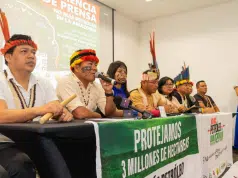 Indígenas de la Amazonia ecuatoriana denuncian en Santa Marta que expansión petrolera en sus territorios amenaza a la selva