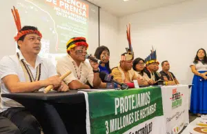 Indígenas de la Amazonia ecuatoriana denuncian en Santa Marta que expansión petrolera en sus territorios amenaza a la selva