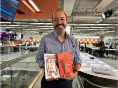 Germán Córdoba habló de su más reciente novela ‘Cortafuegos’: ‘No se suele escribir mucho sobre la amistad masculina, quizás porque no es comercial’