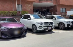 Autoridades recuperan carros de alta gama en Barrios Unidos