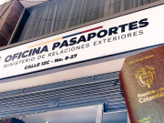 Cancillería suspende trámite de pasaportes por fallas con SITAC