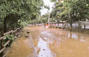 Patio Bonito, de nuevo con inundaciones tras aguacero del Viernes Santo