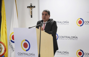 Alerta de la Contraloría al Gobierno por manejo de la deuda pública