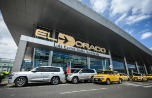 Aeropuerto El Dorado retoma operaciones tras densa niebla