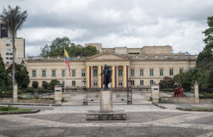 En Colombia confían más en los empresarios y las empresas que en el Gobierno