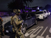 Hombre armado habría apuntado a altos funcionarios de Trump